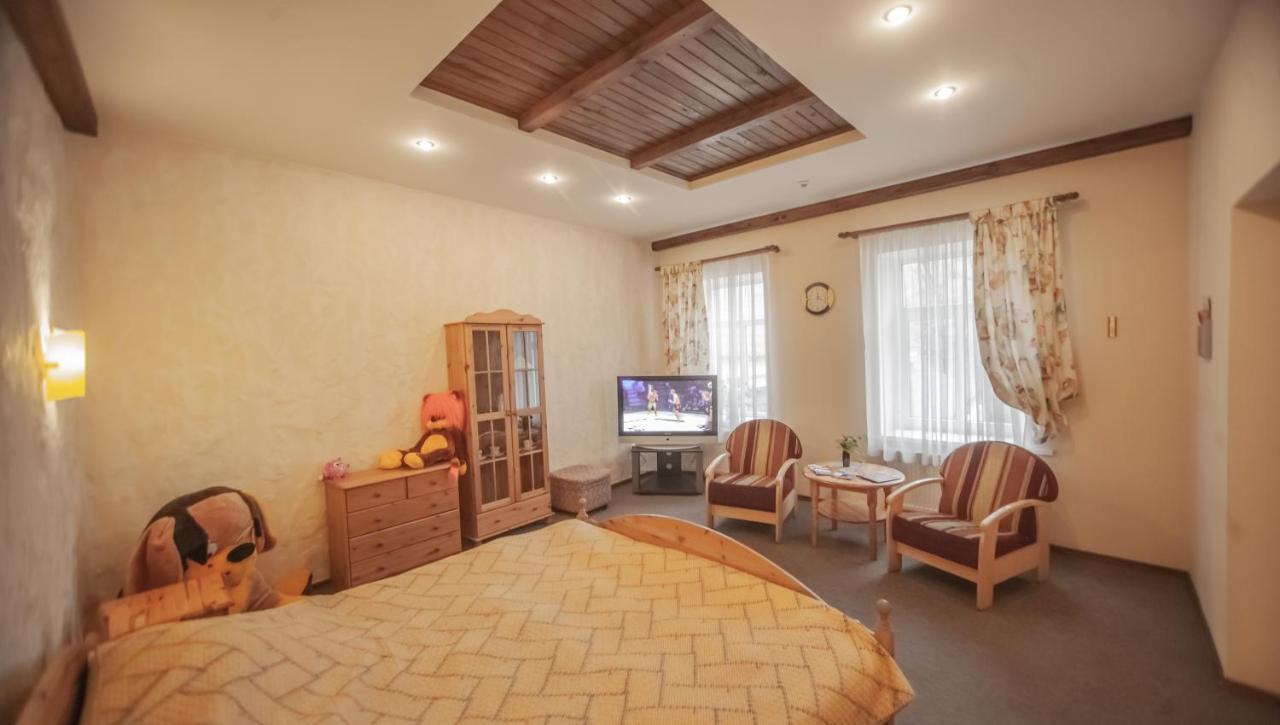 Leo Hotel Daugavpils Exterior photo